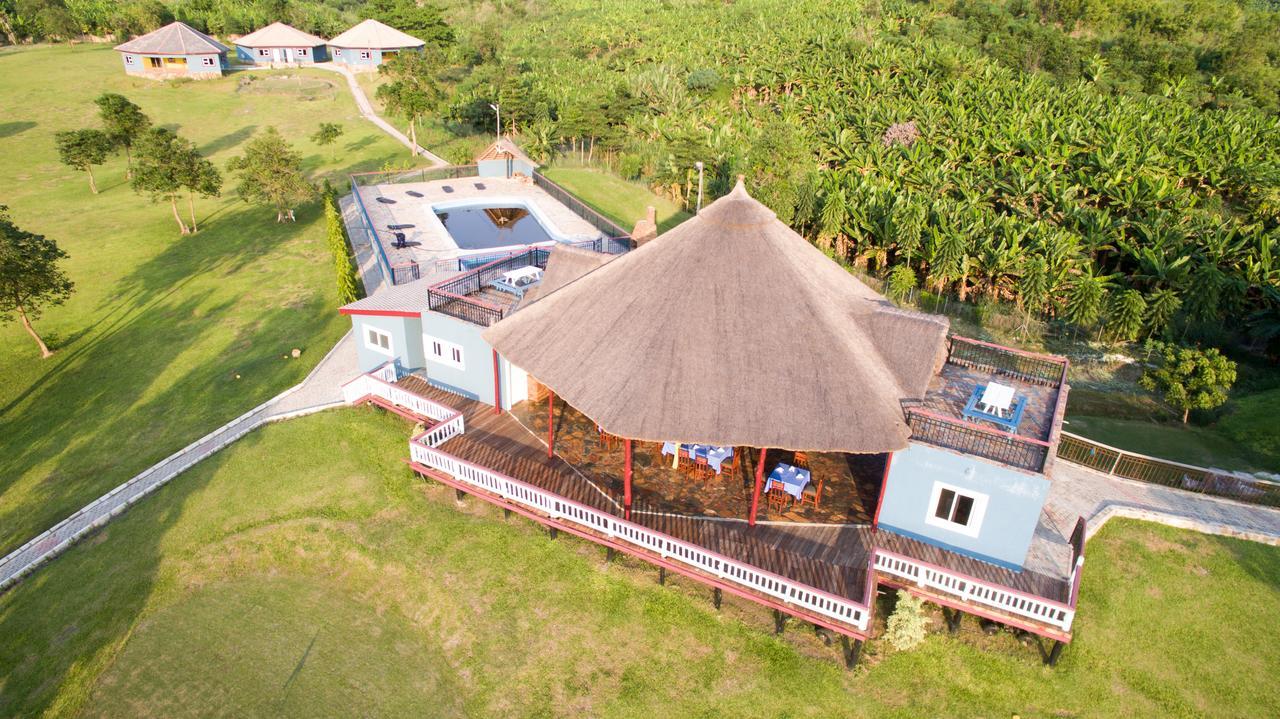 Grand Eco Cabanas Resort Kuntanse Luaran gambar